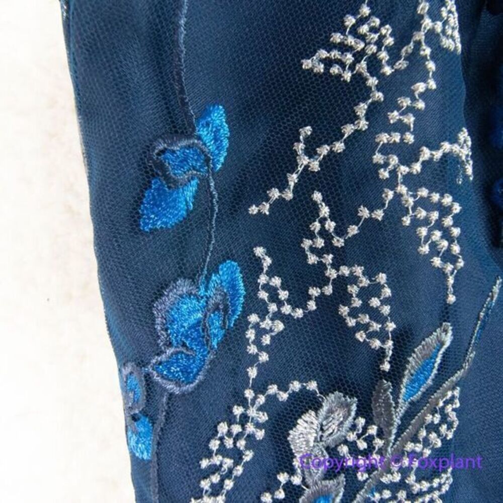 New! White House Black Market blue embroidered fit and flare dress, size 6‎ - Picture 6 of 16